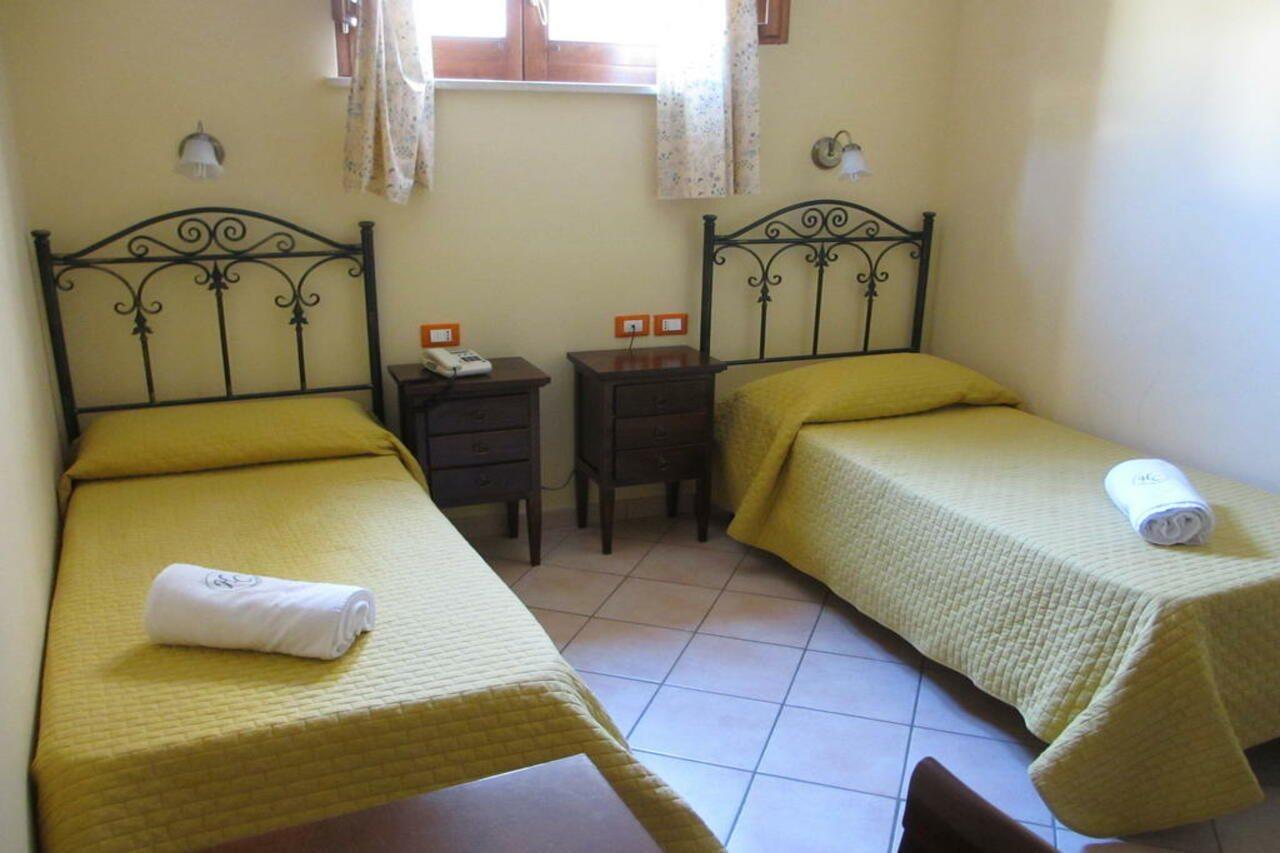 Hotel Columbia Palermo Esterno foto