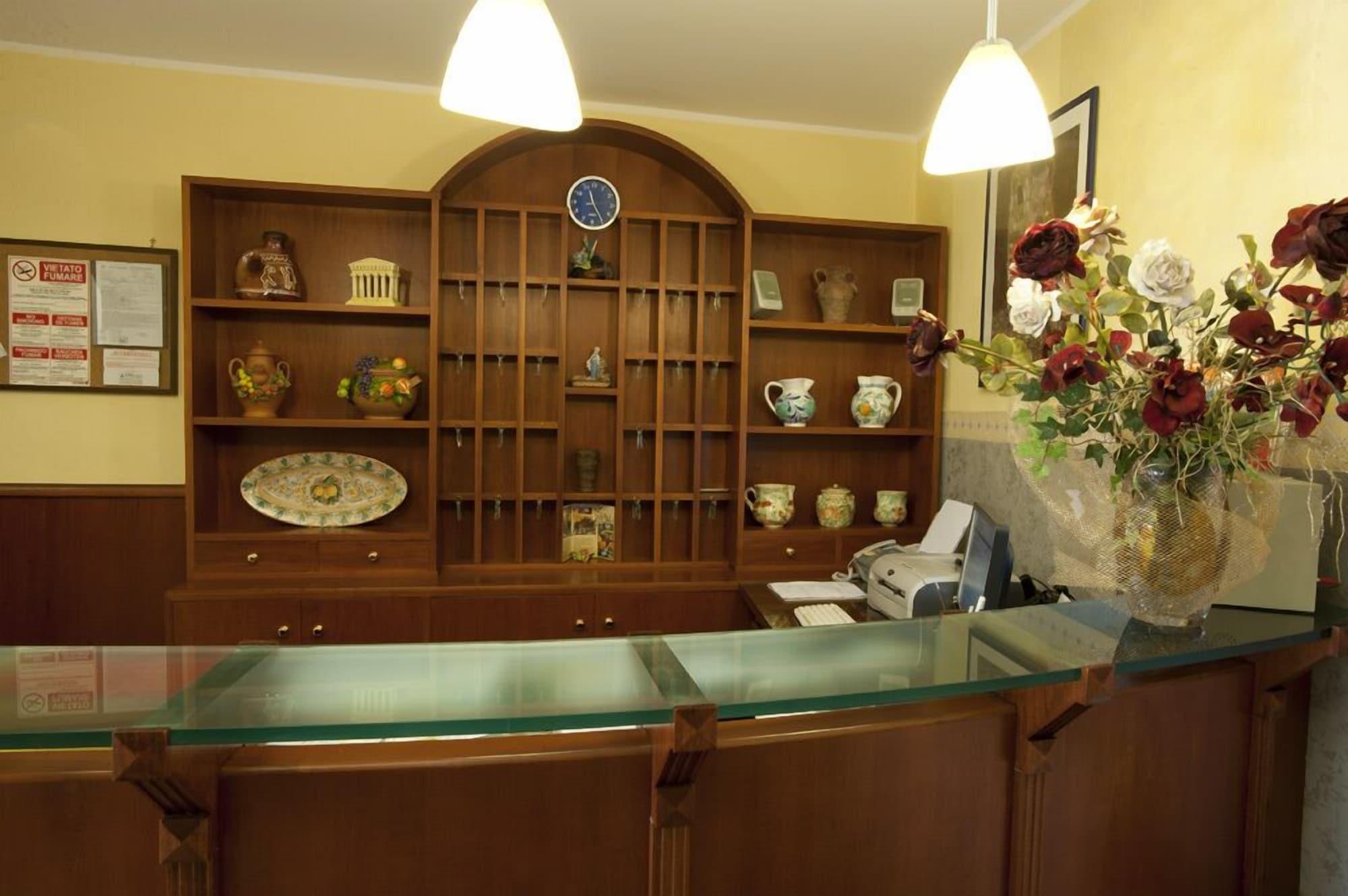 Hotel Columbia Palermo Esterno foto