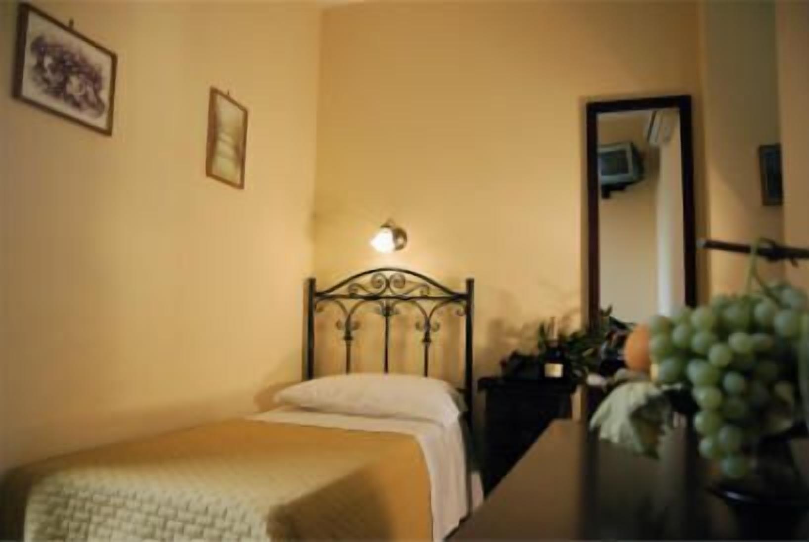 Hotel Columbia Palermo Esterno foto