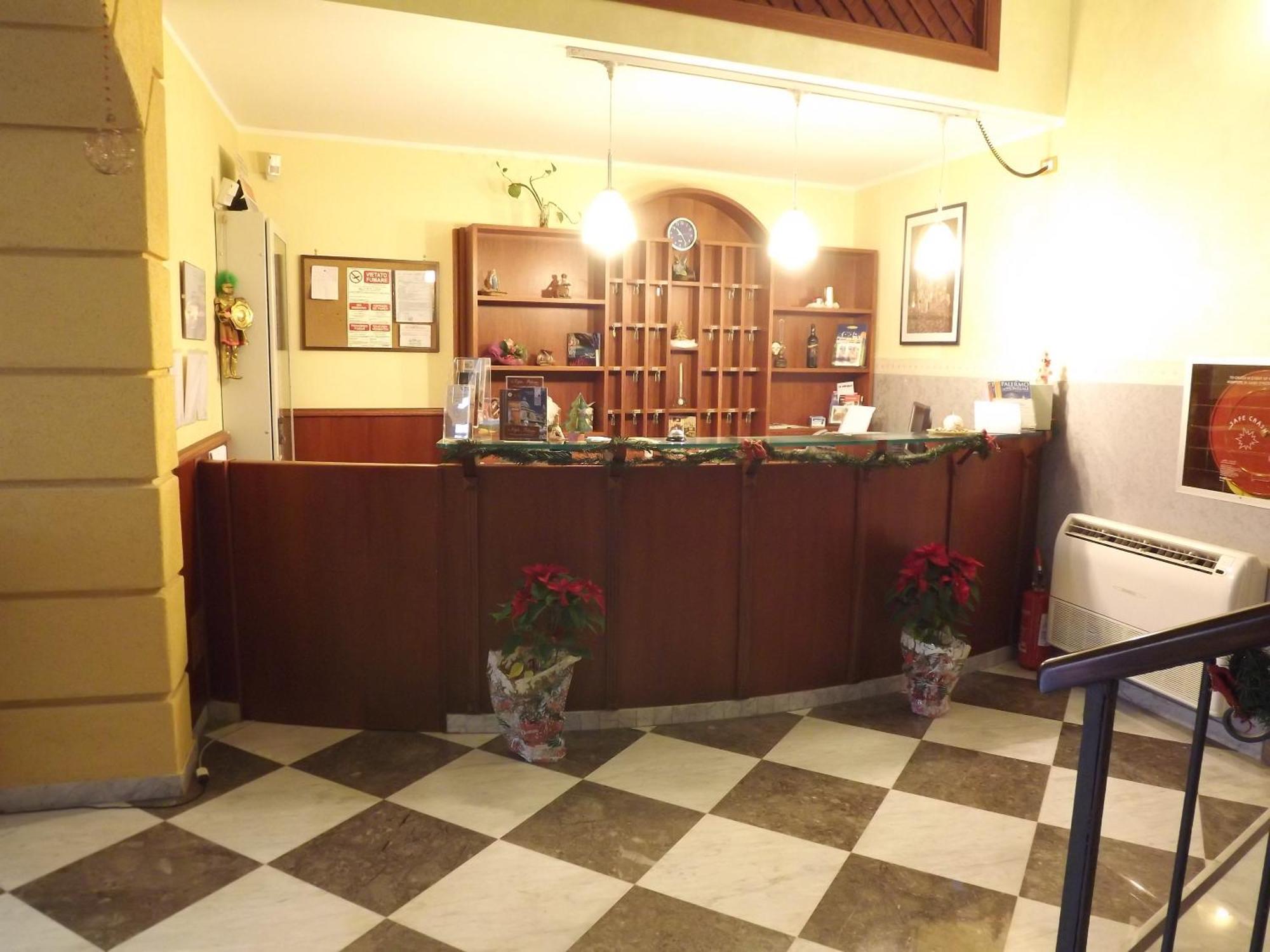 Hotel Columbia Palermo Esterno foto