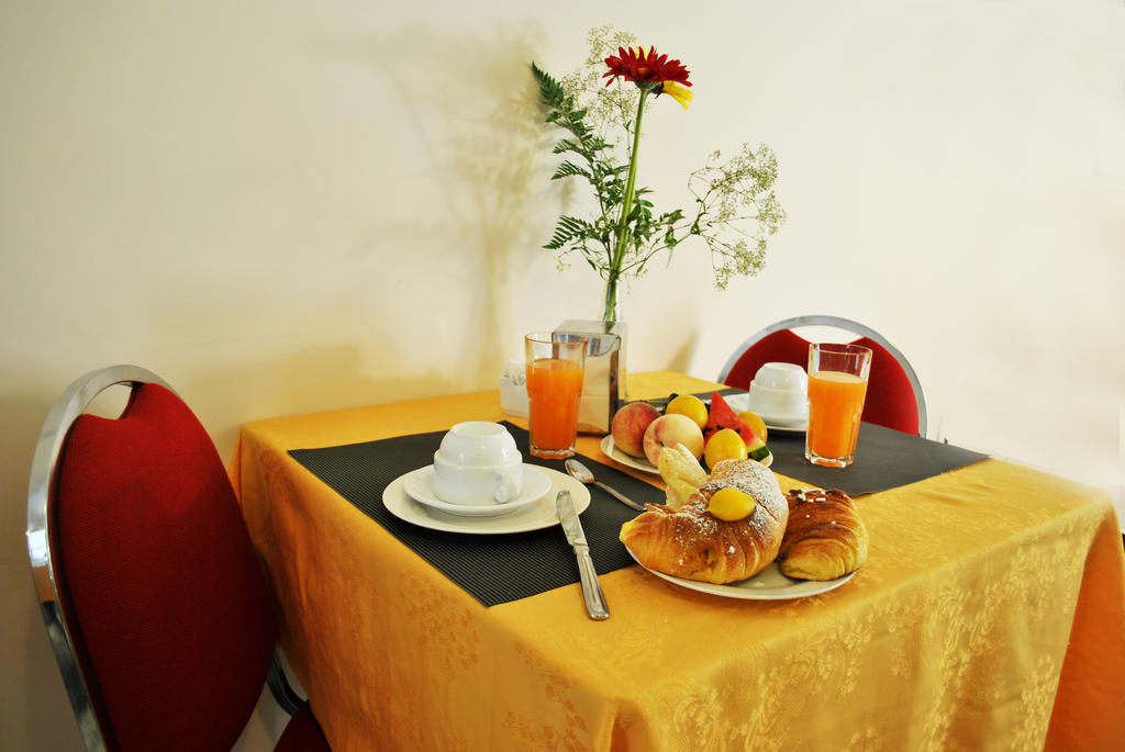 Hotel Columbia Palermo Esterno foto